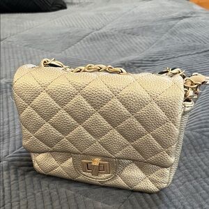 Quilted Gold Chain Shoulder Bag